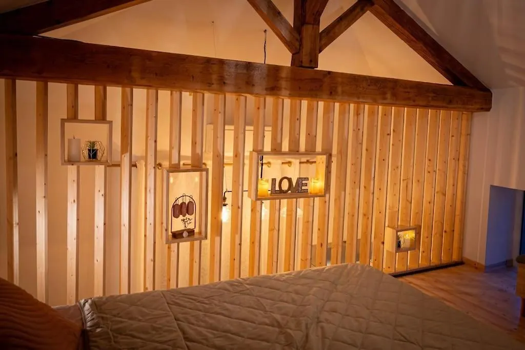 Love Room Spa Privatif Villefranche-sur-Saone 0*,  France