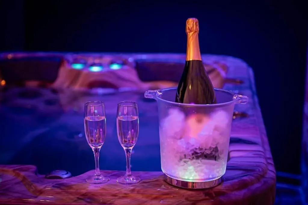 Love Room Spa Privatif Villefranche-sur-Saone 0*,